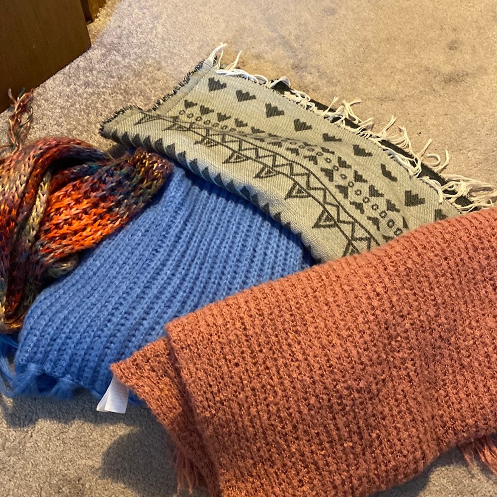 H&M/ Lauren Conrad 4 scarves for 20$.  Never used but no tags oversized scarves